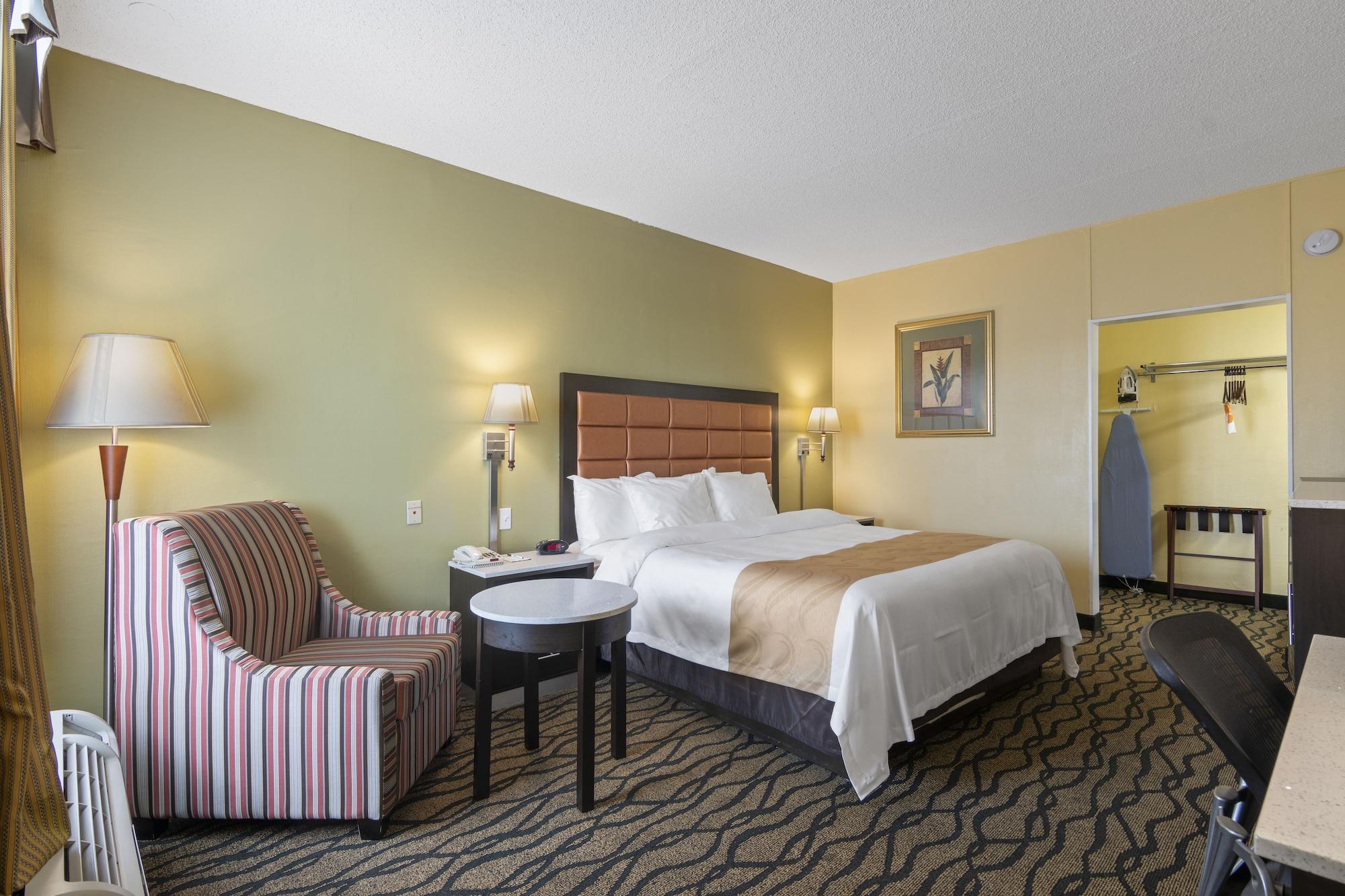 Quality Airport - Cruise Port Inn 2*