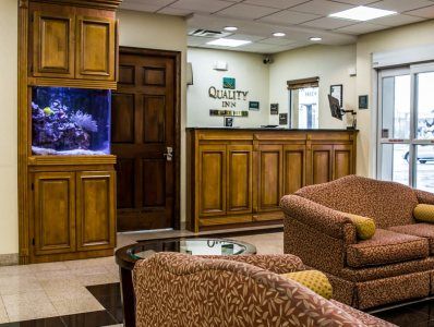 Quality Airport - Cruise Port Inn 2*